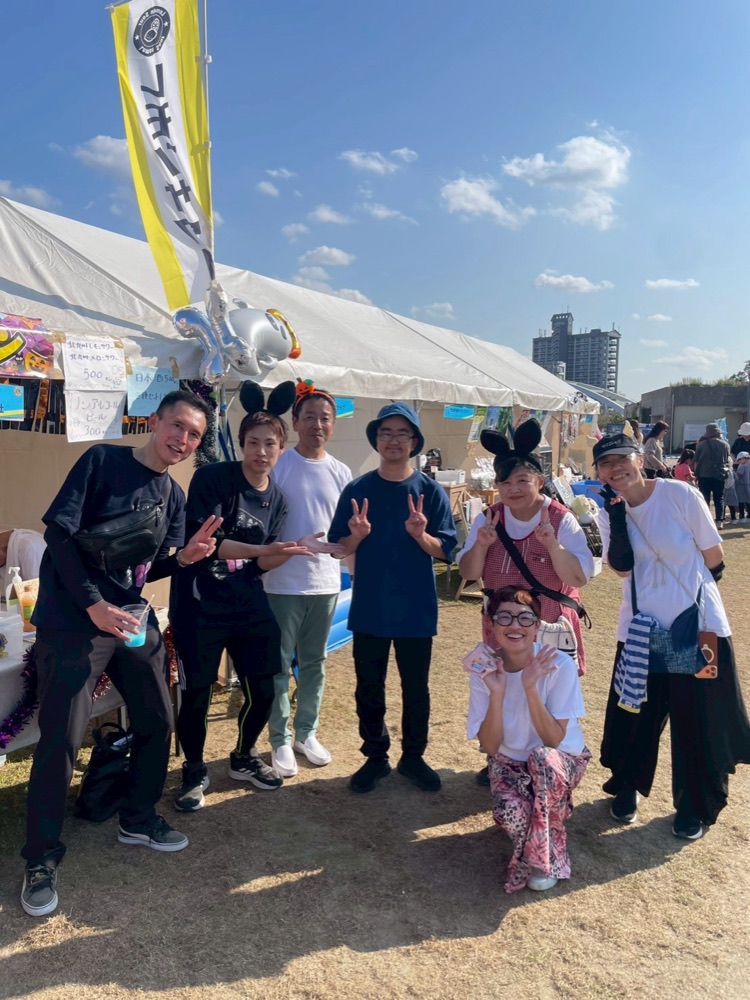 ライオンズフェスタでうさ耳をつけて撮った集合写真