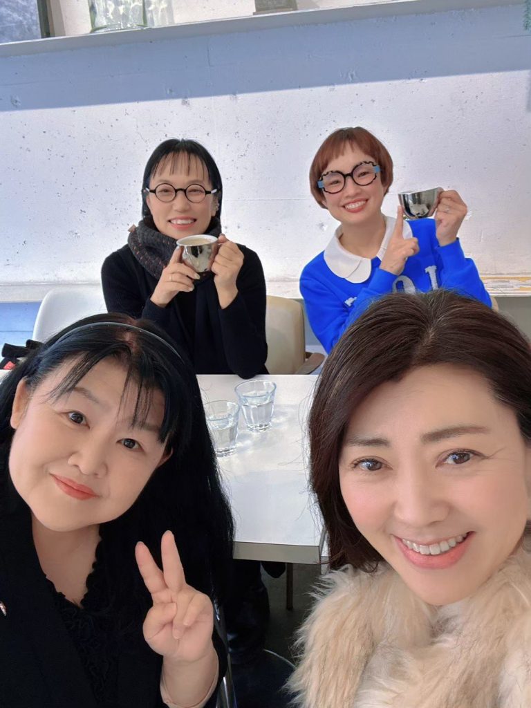 woman's café で交流するメンバーたち